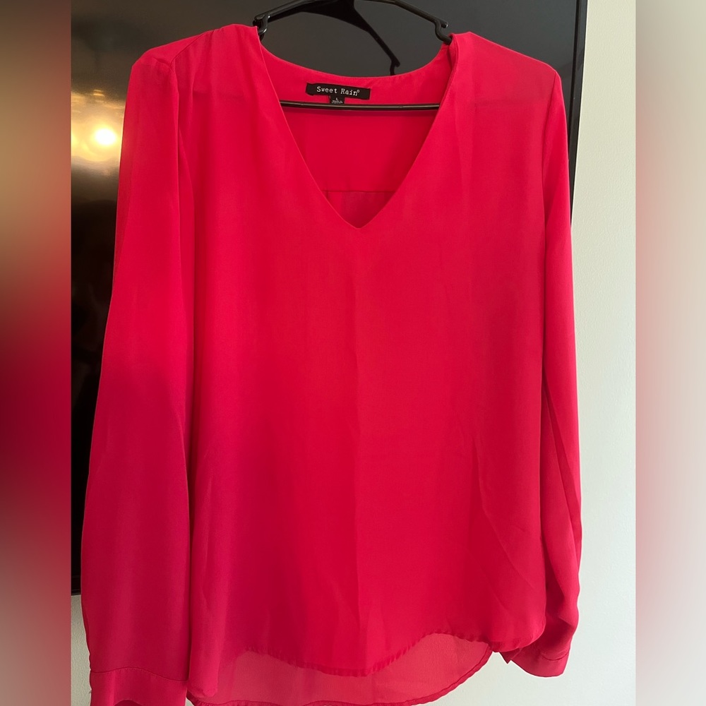 Hot‎ pink long sleeve shirt
